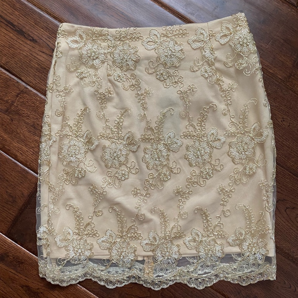 Like New Elegant Romeo and Juliet Couture Champagne Skirt